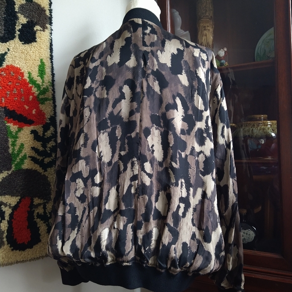 REVERSIBLE Faith Connection 100% silk oversized light jacket size XS - Picture 4 of 12